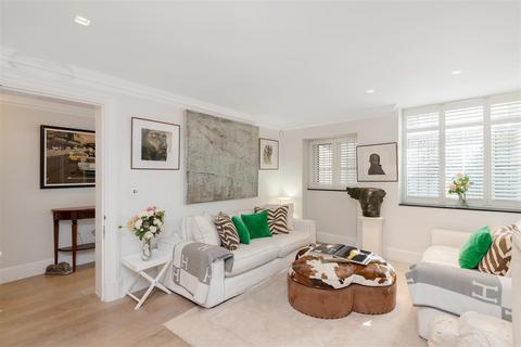 2 bedroom flat for sale, Cadogan Square, Knightsbridge SW1X