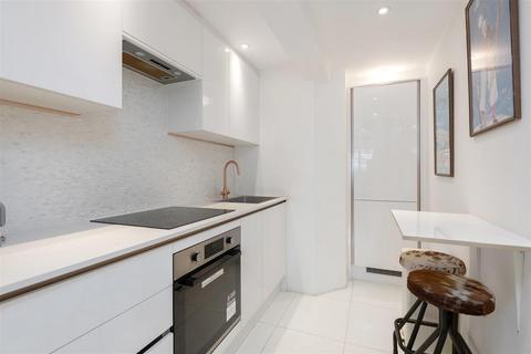 2 bedroom flat for sale, Cadogan Square, Knightsbridge SW1X