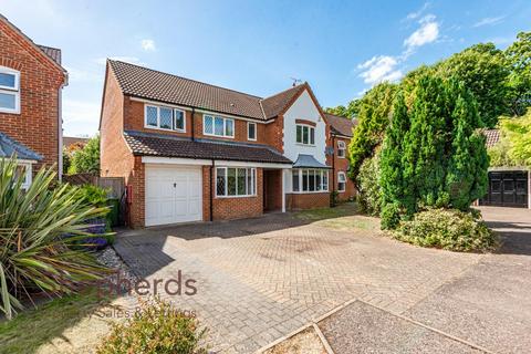 4 bedroom detached house for sale, Overlord Close, Broxbourne EN10