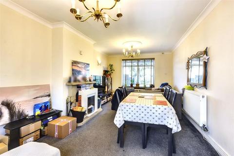 3 bedroom house for sale, Conifer Crescent, Nottingham