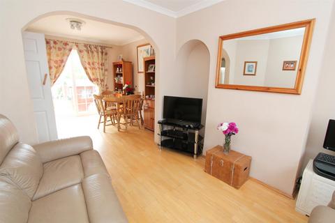 3 bedroom end of terrace house for sale, Green Wrythe Lane, Carshalton SM5