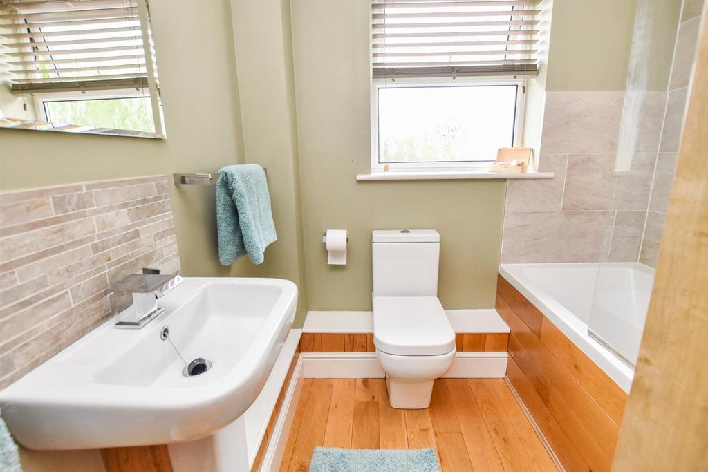Family Bathroom.jpg