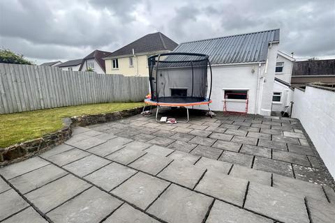 3 bedroom semi-detached house for sale, Drefach, Llanelli