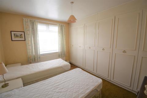 38 Hogarth Gardens, Hounslow, TW5 0QS