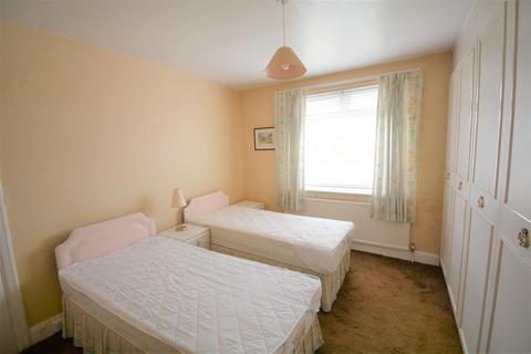 38 Hogarth Gardens, Hounslow, TW5 0QS