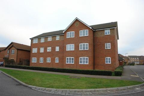 2 bedroom flat to rent, Manton Road, Enfield EN3