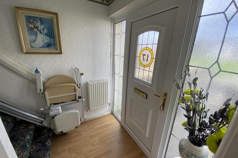 17 Biddulph Estate, Llanelli, SA15 2BU