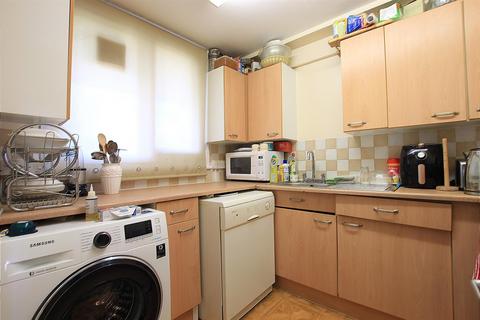 2 bedroom apartment for sale, Brookwood Road, Hounslow TW3