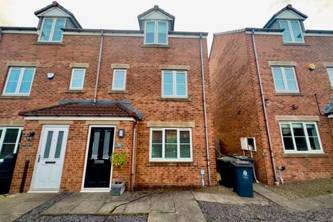 3 bedroom semi-detached house to rent, Coquet Gardens, Wallsend