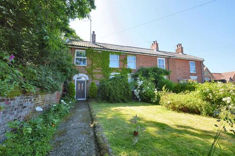 4 bedroom cottage for sale, Back Street, Mundesley