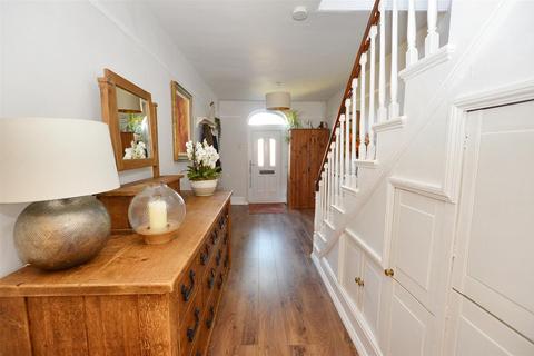 4 bedroom cottage for sale, Back Street, Mundesley