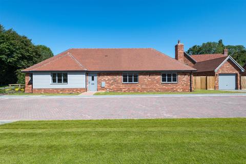 3 bedroom detached bungalow for sale, Jack Way, Stowmarket IP14