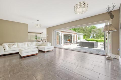 5 bedroom detached house for sale, High Road, Chigwell IG7