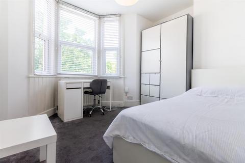 1 bedroom in a house share to rent, Ashleigh Grove, Jesmond