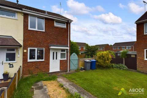 2 bedroom end of terrace house for sale, Oak Close, Uttoxeter ST14