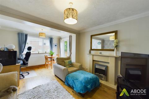 13 Oak Close, Uttoxeter, ST14 7PS
