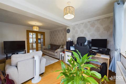 13 Oak Close, Uttoxeter, ST14 7PS