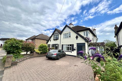 3 bedroom semi-detached house for sale, Lifstan Way, Southend-On-Sea