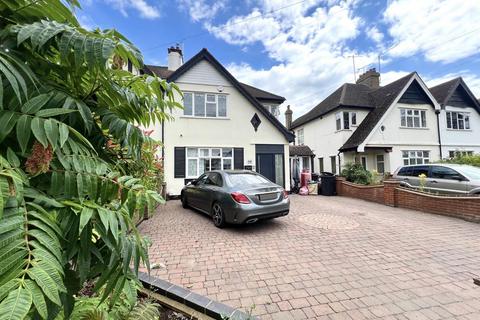 3 bedroom semi-detached house for sale, Lifstan Way, Southend-On-Sea