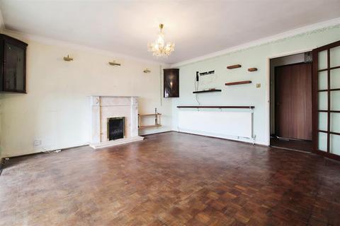 9 Berners Close, Slough, SL1 5QX