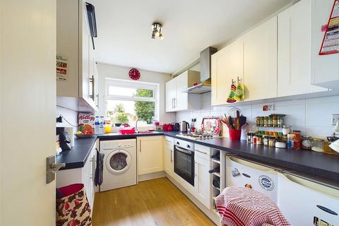 1 bedroom apartment for sale, Molesey Avenue, West Molesey