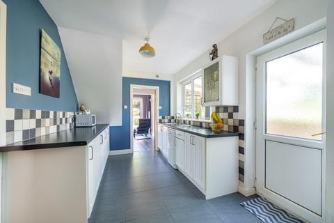 50 Beeby Road, Scraptoft, Leicester, LE7 9SG