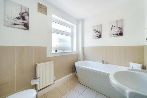50 Beeby Road, Scraptoft, Leicester, LE7 9SG