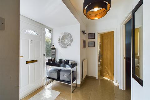 5 bedroom detached house for sale, Selbourne Close, Pound Hill RH10