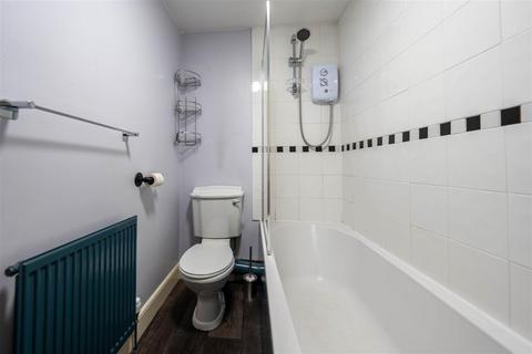 22e Abbot Street, PH2 0EE