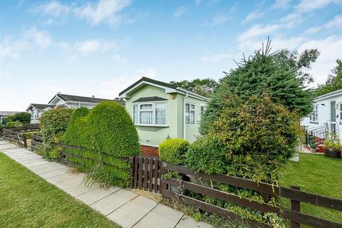 2 bedroom park home for sale, Fifield Road, Bray, Maidenhead