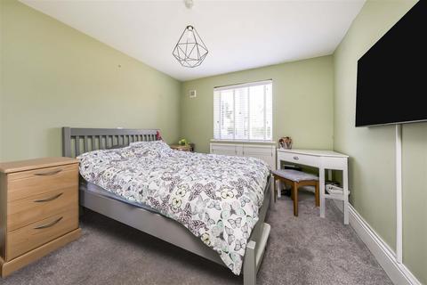 2 bedroom apartment for sale, Sheepcote Road, Windsor