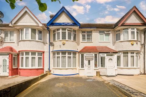 3 bedroom terraced house for sale, Hall Lane, Chingford