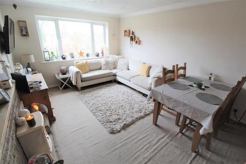 2 bedroom maisonette for sale, Royston Road, Byfleet, Surrey