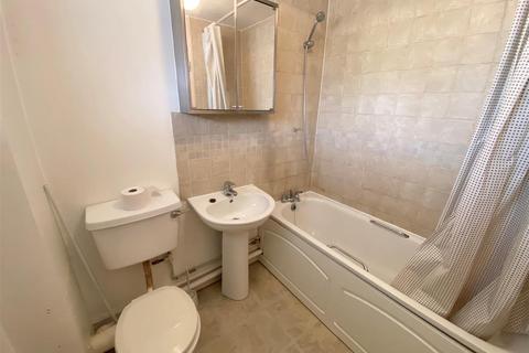 1 bedroom apartment to rent, Chantry Court, Hatfield AL10