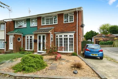 3 bedroom house for sale, Chatsworth Drive, Sittingbourne