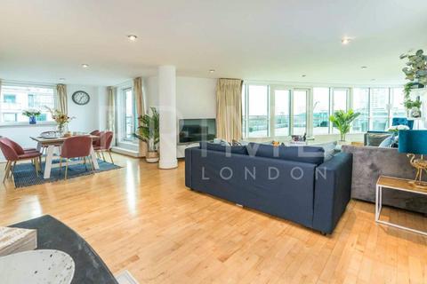 2 bedroom apartment for sale, Bridge House, St George Wharf, London