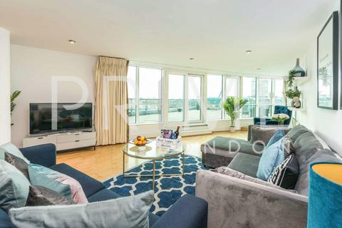 2 bedroom apartment for sale, Bridge House, St George Wharf, London