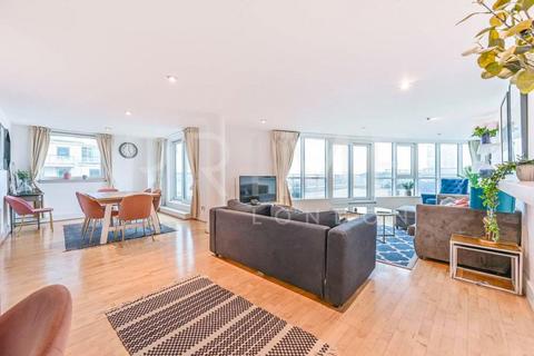 2 bedroom apartment for sale, Bridge House, St George Wharf, London