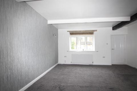 2 bedroom terraced house to rent, North Parade, Allerton, Bradford