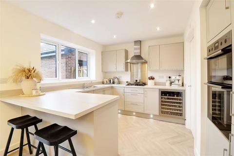 4 bedroom detached house to rent, Etherington Field, Brough