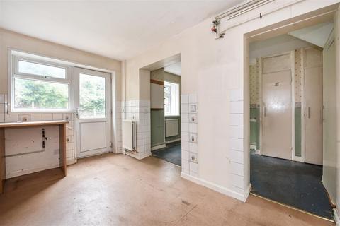 40 Apple Tree Grove, Andover, SP10 3RG