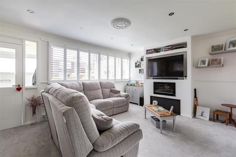 140 Millfield, New Ash Green, Longfield, DA3 8HW