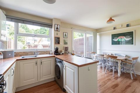 140 Millfield, New Ash Green, Longfield, DA3 8HW