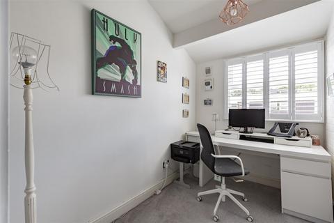 140 Millfield, New Ash Green, Longfield, DA3 8HW