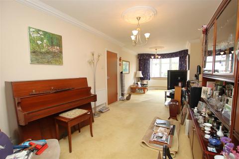 3 bedroom semi-detached house for sale, Chastilian Road, Dartford