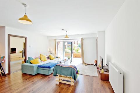 1 bedroom flat for sale, 27, Victoria Avenue, Southend-on-sea SS2