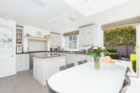 23 Melrose Gardens, London, W6 7RN
