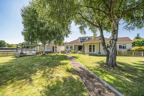 5 bedroom detached bungalow for sale, Fontley Road, Titchfield PO15