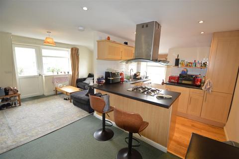 2 bedroom apartment to rent, 1st Floor Flat, 22 Eastgate, Cowbridge, Vale of Glamorgan, CF71 7DG