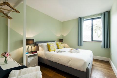 3 bedroom flat to rent, St Maur Road, Fulham, SW6